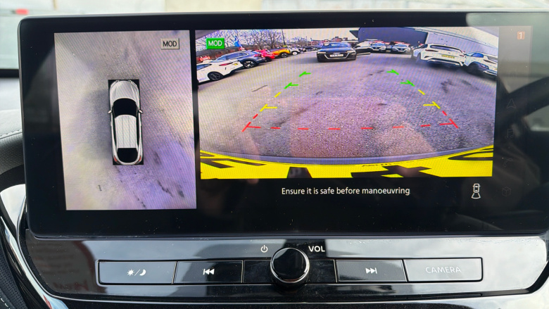 Nissan Juke 1.0 DiG-T Tekna 5dr DCT Petrol Hatchback